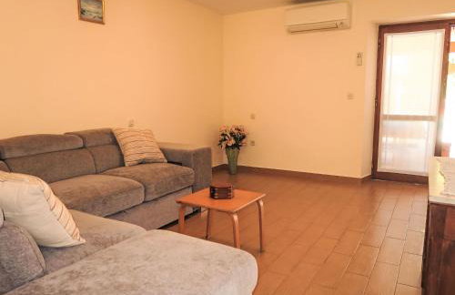 Holiday Home Nika by Interhome - Photo 12