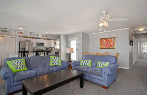 OBX 4BR Oceanfront Cottage - Foto 14