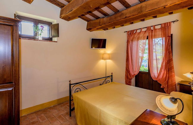 Gorgeous Apartment With Pool Near Sibillini Mountains - Photo 16