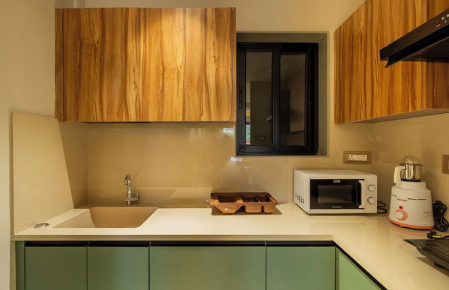 ELIVAAS Kamerios Regalia 2BHK Apartment - Photo 19