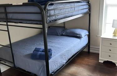 North Chicago Spacious Home - Foto 8