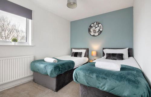 CONTRACTORS, Central MK, Free off street Parking, close to amenities, Managed by Chique Properties Ltd - Foto 4