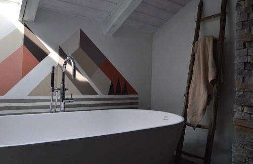 Mountain Suite with tub and view, Alpine design - Photo 58