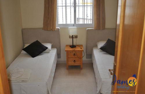 Playa Golf Quad House with Communal Pool Calle Castillo de San Roque P231 - Foto 17