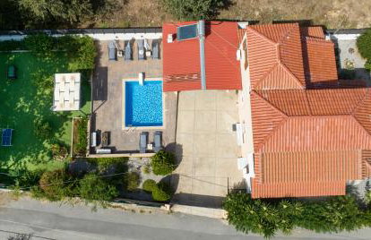Villa Alex with private pool and jacuzzi - Foto 7