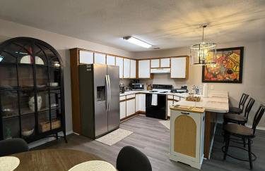 Fun & Comfort for 8 in Roger! King & Arcade Games - Foto 9