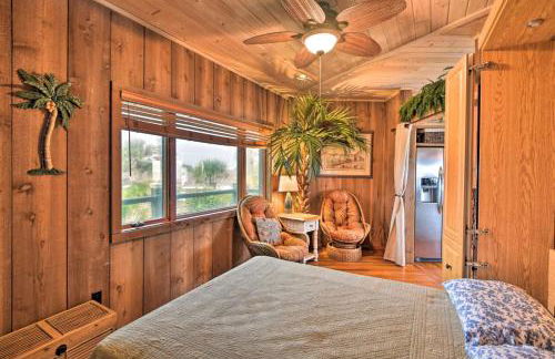 Chic Home: Ocean Views, Hot Tub & Game Room! - Foto 17