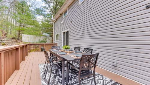 Secluded Kerhonkson Retreat with Deck and Views! - Foto 3