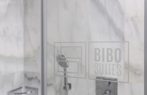 BiBo Suites Real Chancilleria - Photo 9