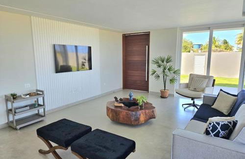 Piscina aquecida, 5 suítes e pé na areia com vista espetacular!! - Photo 41