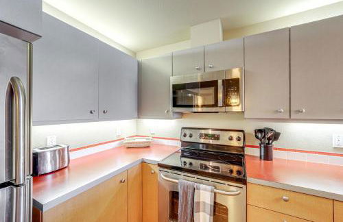 Walk to the Lake Chelan Condo with Mtn Views! - Foto 10