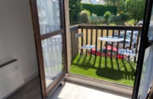 Spacious T3 with balcony - close to town center - Photo 24