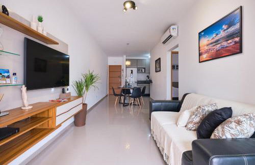 2 QUARTOS com Churrasqueira na Varanda, Piscina, Garagem interna, WiFi 500mbps, Ar Condicionado e Telas de Proteção - Foto 6