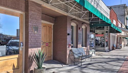 Centrally Located San Marcos Unit with Parking! - Foto 3