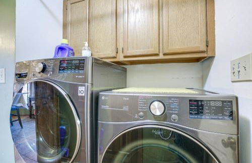 Lovely Fayetteville Home Deck and Fireplace! - Foto 13