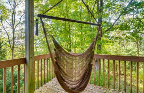 Virginia Mountain Cabin with Decks and Fireplaces - Foto 29