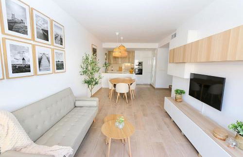 Modern home with private pool & close to the beach - Foto 18