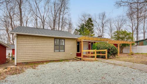 Tranquil Lakefront Home with Sunroom in Burlington - Foto 4