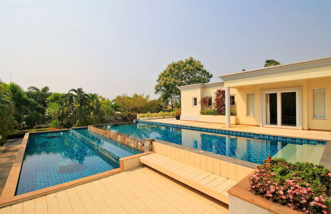 Pattaya Sunset Villa 4 Bedroom Sleeps 8 - Foto 31