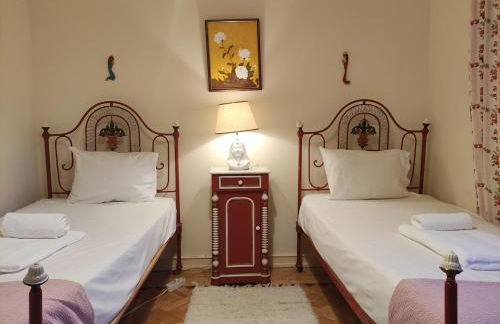 Classic 3BR Sintra Home near Beaches & Palaces - Foto 17