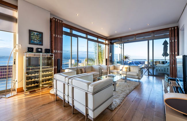 PENTHOUSE 230m2 ON THE SEA - Photo 29