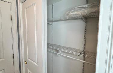 Cozy Room by Hofstra University - Photo 28