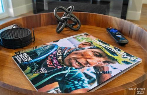 Deluxe 2BR Near Amp, Culture & Walmart wPool - Photo 11