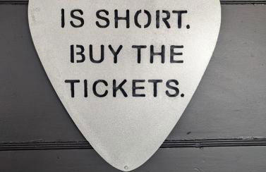 Meet Virginia less than 1 mile from casino and downtown - Photo 1