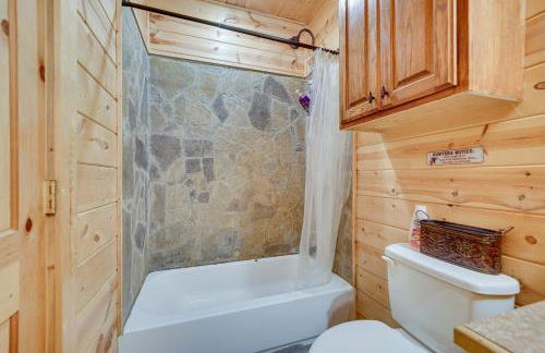 Fort Towson Cabin Less Than 1 Block to Raymond Gary Lake - Foto 6