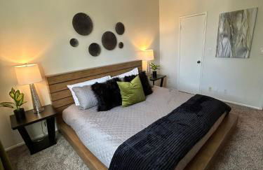 Beverly Hills Midle City 1 br Apt with Parking 202 - Photo 5