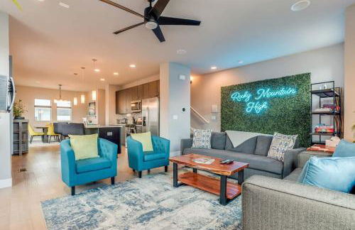 Modern And Spacious Townhouse Blocks from Downtown - Foto 13