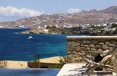 Bonzoe Suites & Villas - Photo 59