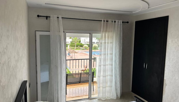 2 Bed Flat - Sleeps 5 - Pets - Pool - Parking - Photo 3, Room