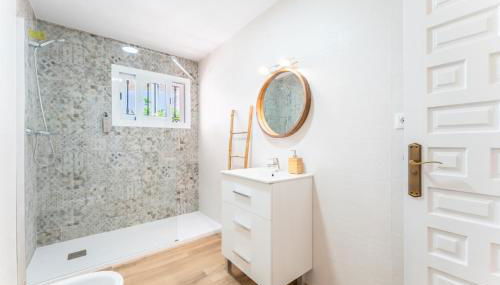 VB Villa Coto 7BR w Pool & Views - Photo 5