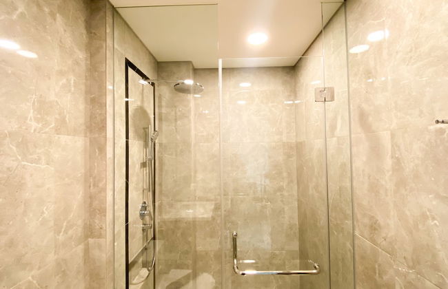 Elegant And Comfortable 1Br Apartment Arumaya Residence - Photo 19