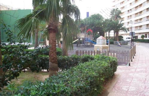 NUEVO, primera linea de playa, con piscina y vistas al mar - Foto 47