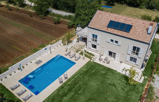 Luxurious Villa in Butkovici with Pool & Hot Tub - Foto 25