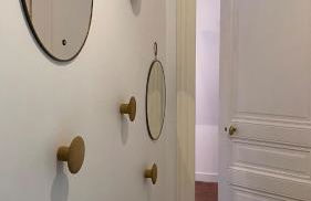 Signature topfloor flat in a shared XIX century Mansion in Western Paris - Foto 8