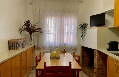 Can Jaume. Casa céntrica y cerca de la naturaleza. - Foto 3