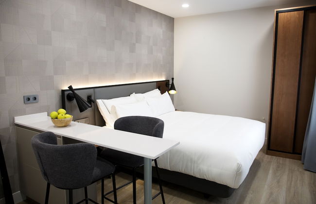 Prisma Suites - Photo 16