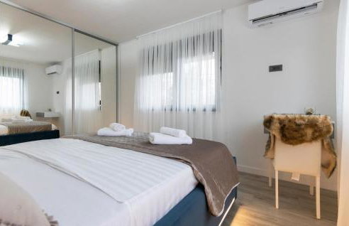 Beautiful Home In Kamenmost With Wifi - Foto 24