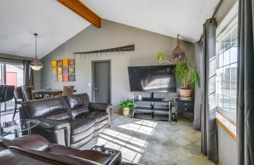 Yard Space with Fire Pit Kenai Getaway! - Foto 1