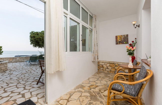 Dinos Walk to Beach Sea Views A C Wifi Car Not Required - 291 - Foto 2