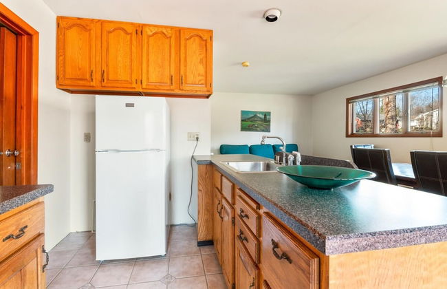 HV Spacious Retreat w Pool No Cleaning Fee - Foto 38