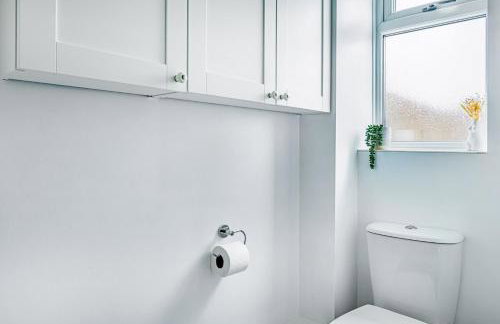 3BR Home with Garden & Free Parking - Foto 20