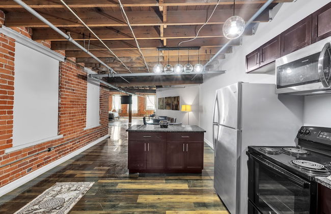 Stylish Chic Retreat At Lafayette Lofts 1 Bedroom Apts by RedAwning - Foto 10