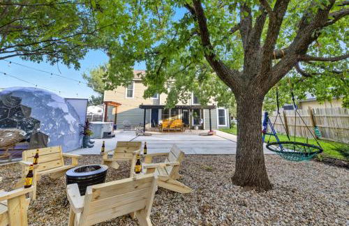 Luxe Family Escape with Games Hot Tub and Yard - Foto 6