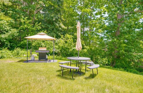 1 Mi to Beach! Family Gloucester Gem with Yard - Foto 25