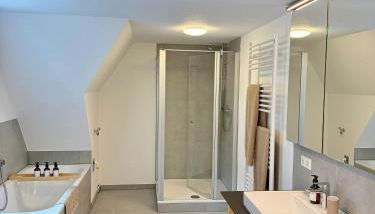 Good Wood Apartment - Modernes Fachwerk am Marktplatz in Freudenstadt - Foto 4, towels, Shower
