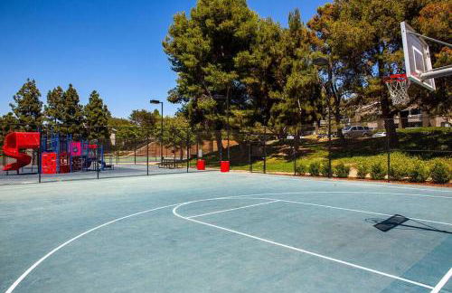 Shabby Chic Oceanside King & 2 Queen bed Pool GYM - Photo 26